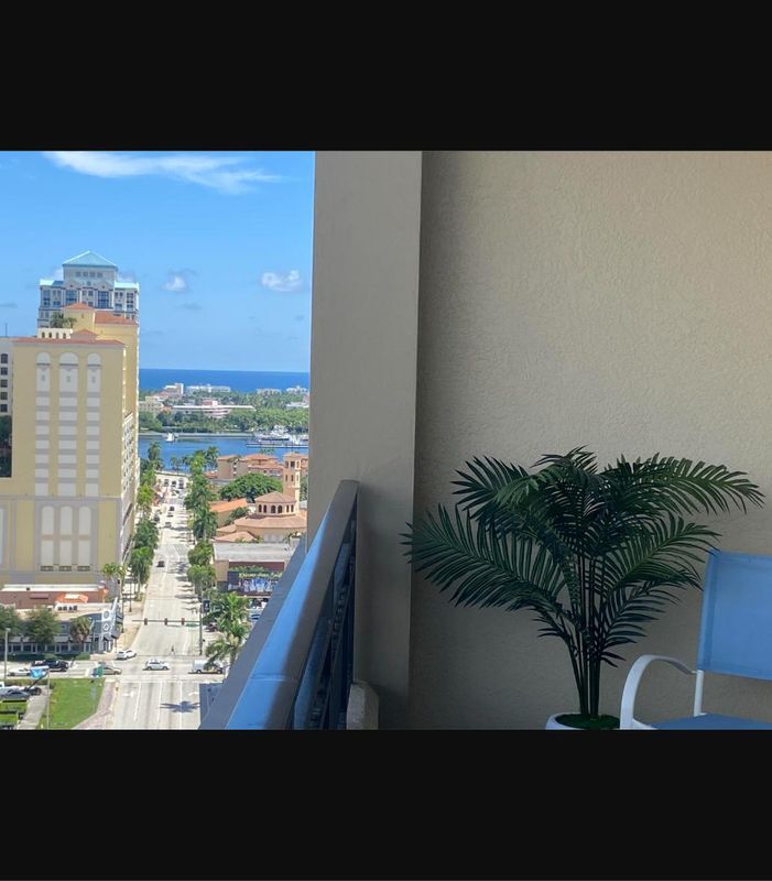 Building Photo - 550 Okeechobee Blvd