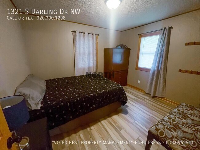 Foto del edificio - 1321 S Darling Dr NW