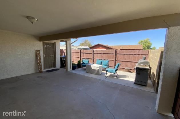 Foto del edificio - 3 br, 2 bath Townhome - 1943 E Jacinto Ave
