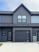 Building Photo - 1607 Jonathan Wade Cir