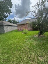 Building Photo - 11922 Sulphur Springs Dr
