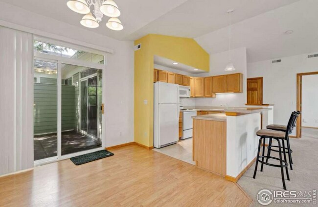 Foto del edificio - 640 Gooseberry Dr
