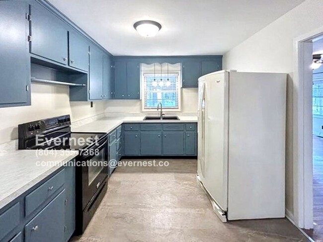 Foto del edificio - 7608 Cherokee Rd