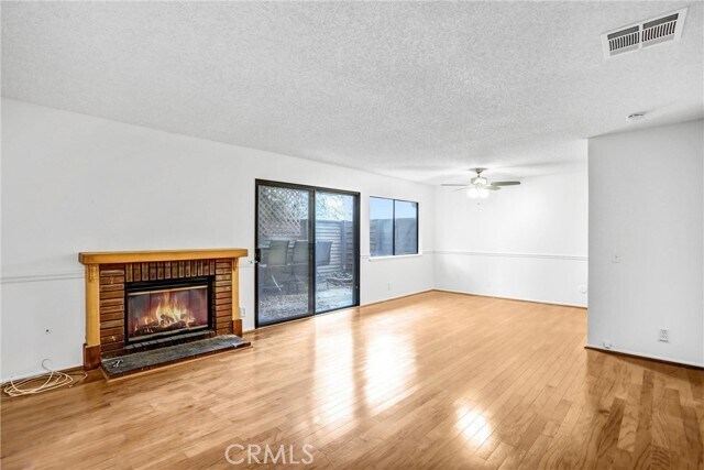 Foto del edificio - 1110 Strawberry Ln