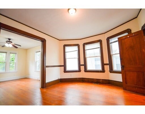 Building Photo - 44 Mapleton St