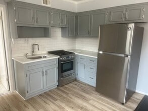 Building Photo - 45-40-45220 220th Pl