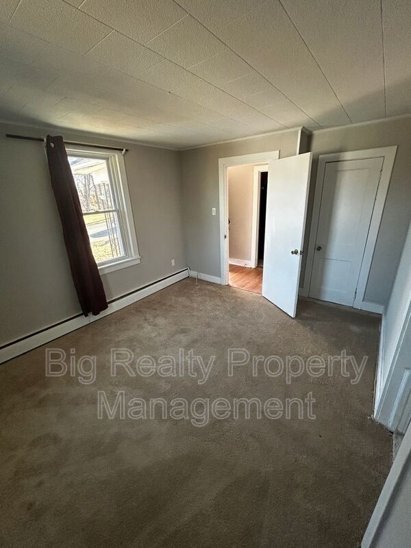 Foto del edificio - 10 Boraten Rd