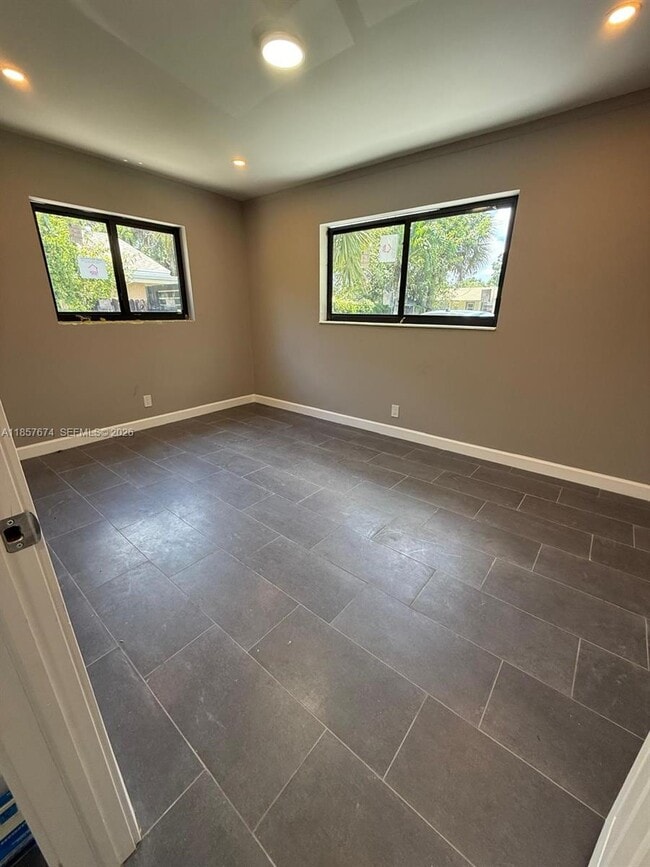 Foto del edificio - 2929 SW 19th St