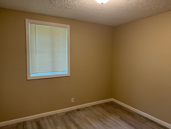 Foto del edificio - 2 bedroom, 1 bath