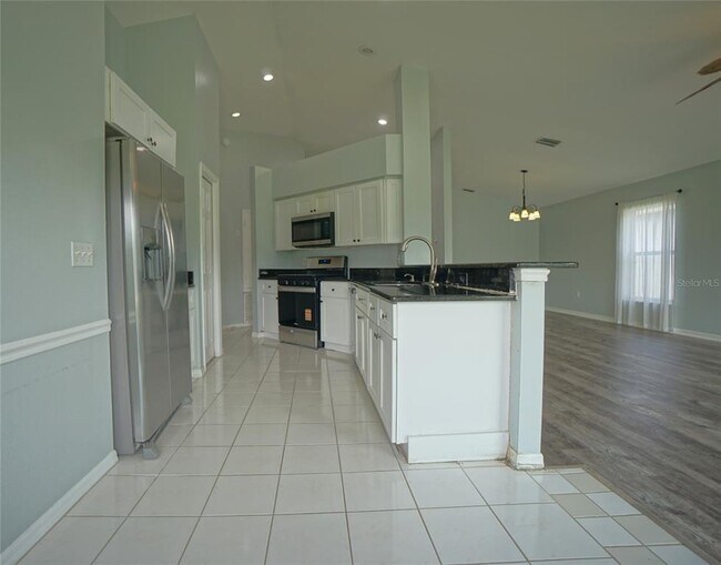 Building Photo - 2311 Cattleman Dr