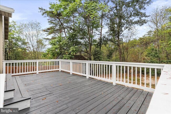 Foto del edificio - 72 Pioneer Ln