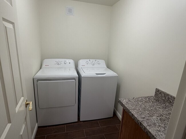 Foto del edificio - 14009 Old Dobbin Ln