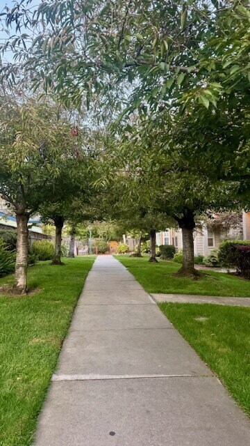 Foto del edificio - Bright & Spacious 3-Bed, 2.5-Bath Santa Cruz Home Near UCSC with Tranquil Rose Garden Backyard, B...