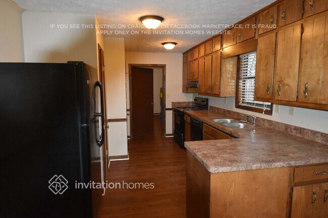Foto del edificio - 2160 Flowery Branch Rd