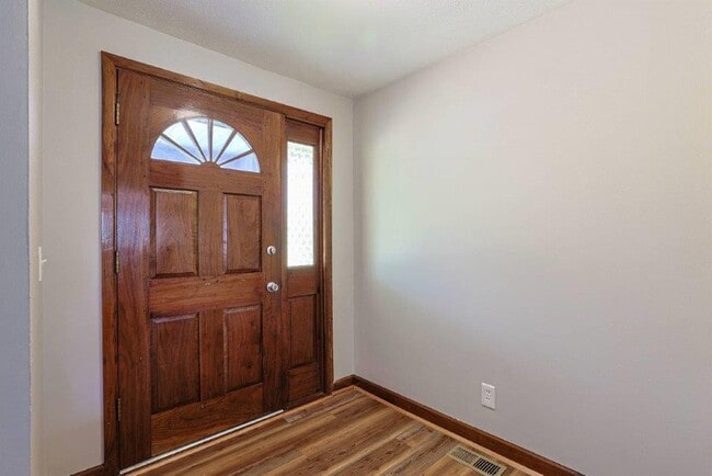 Photo - 8047 Bethany Rd (Four Bridges, OH) House