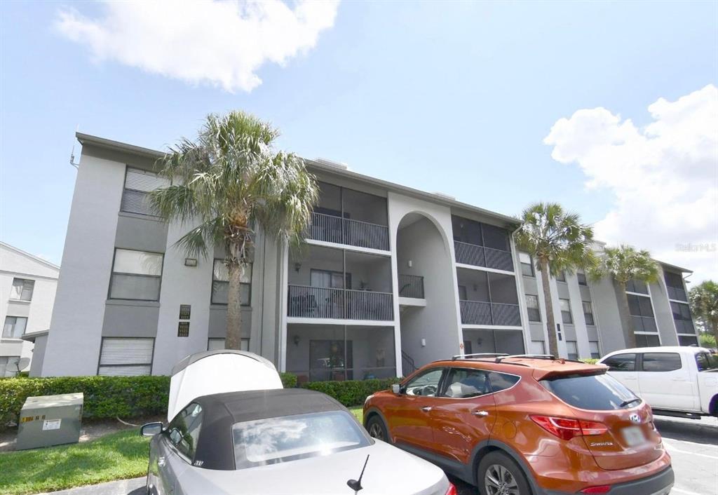 Primary Photo - 1132 S Pine Ridge Cir