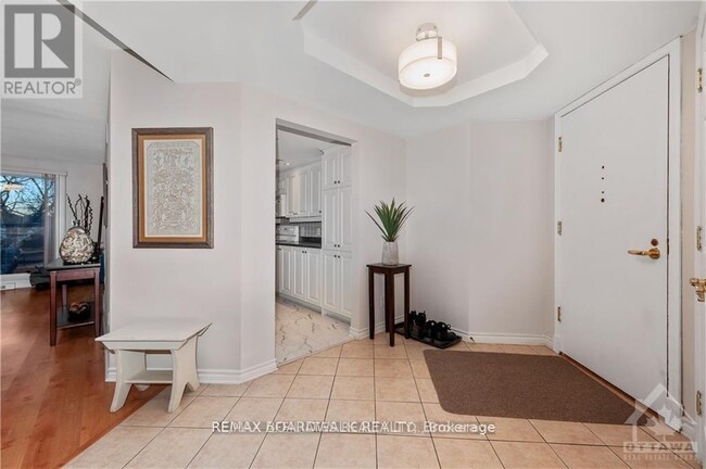 Building Photo - 121 Robson Ct