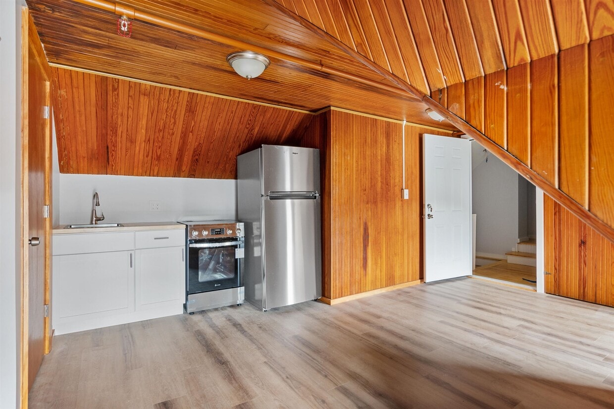 Foto principal - 109 Pleasant St
