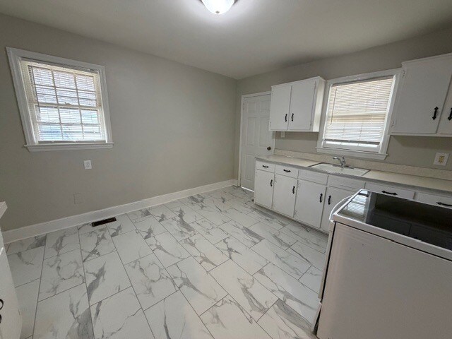 Foto del edificio - 3806 Wooddale Ln