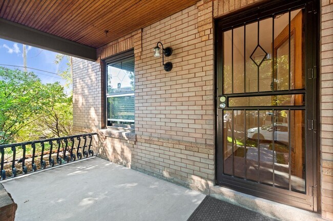 Foto del edificio - 2639 E 12th Ave