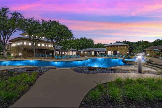 Foto del edificio - The Canyons Apartments