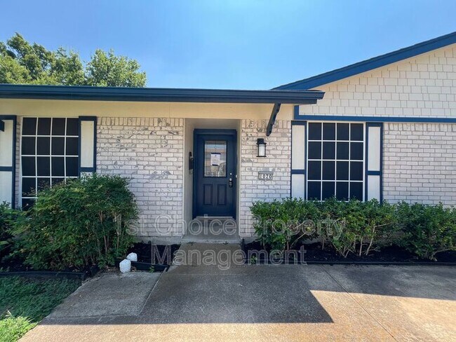 Foto del edificio - 1020 Pleasant Valley Ln