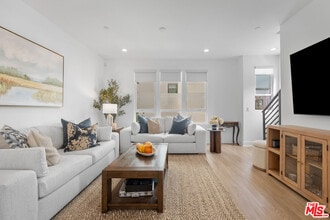 Building Photo - 10827 W Riverton Ct Building Photo - 10827 W Riverton Ct