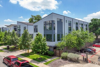 Building Photo - The Collection Townhomes