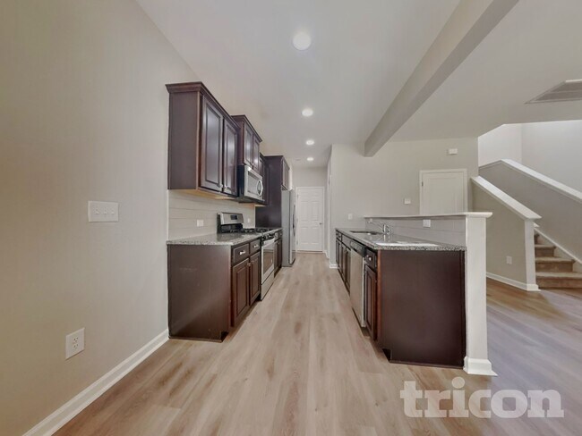 Foto del edificio - 5007 Red Poll Dr