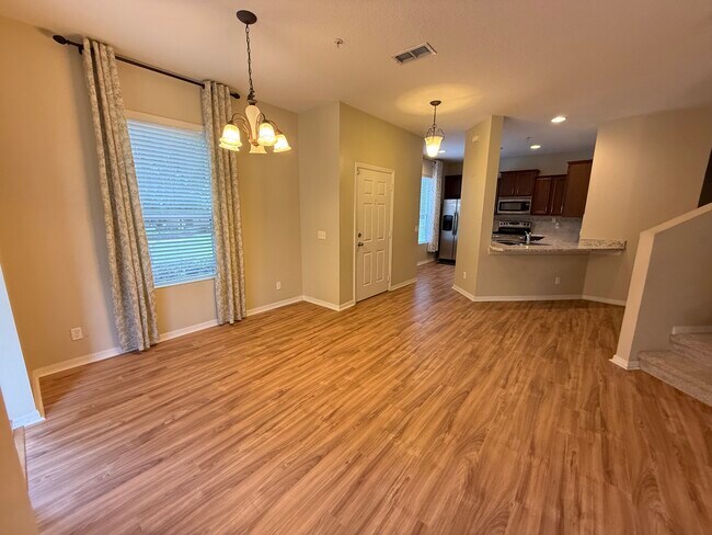 Foto del edificio - 15350 Oak Apple Ct