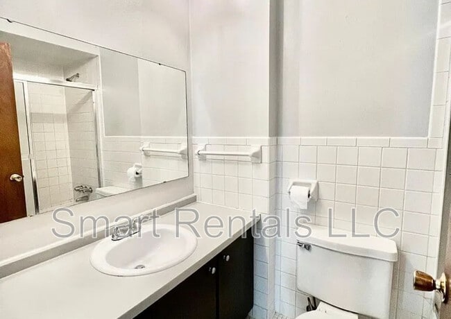 Building Photo - 9971 Chateau Roi Dr