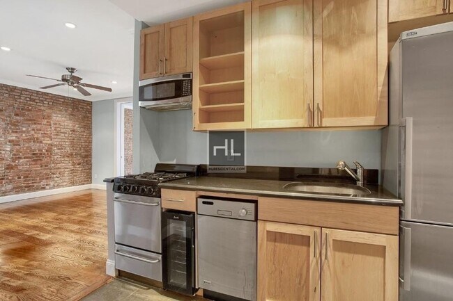 Foto del edificio - East 100th Street