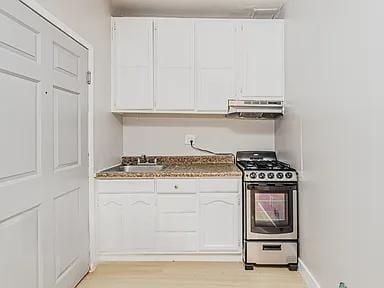 Photo - 3806 South Broadway Apartment