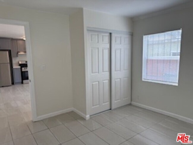 Foto del edificio - 1241 E 80th St