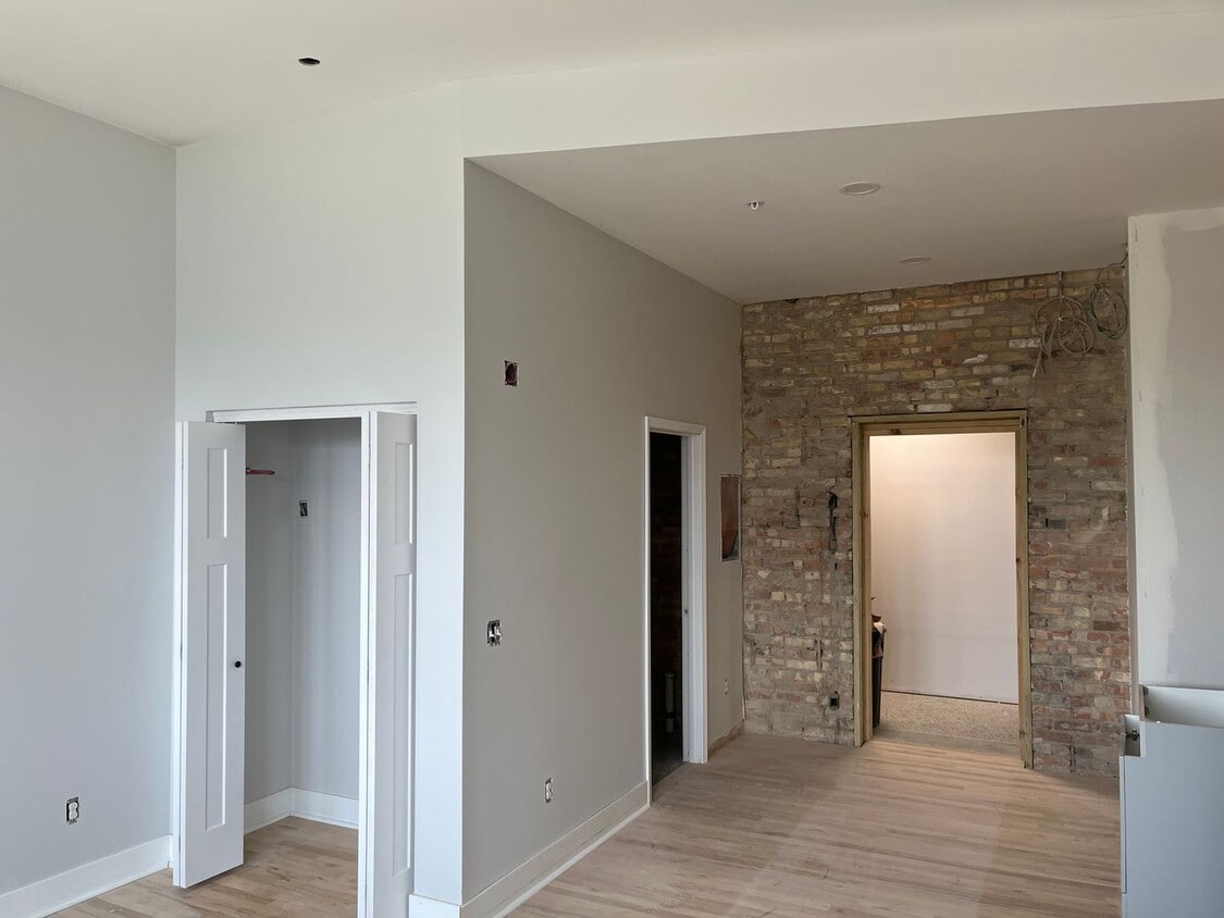 Foto del edificio - 1030 S Holmes St