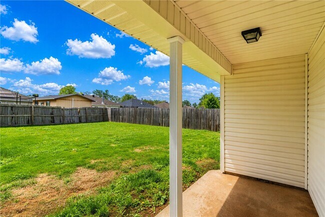Foto del edificio - 6206 SW Meadow Well Ave