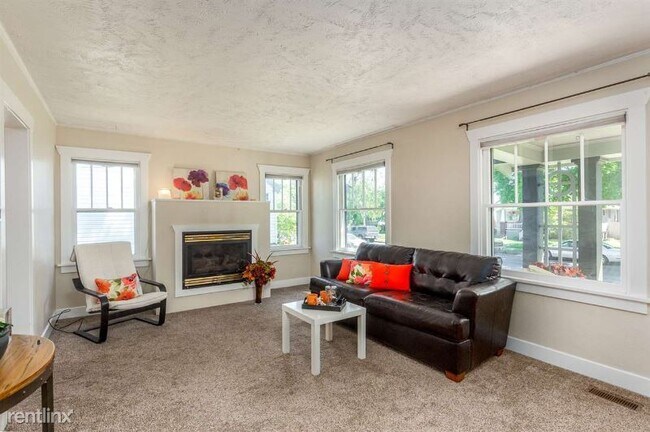 Building Photo - 2 br, 2 bath House - 2614 W Liberty Ave