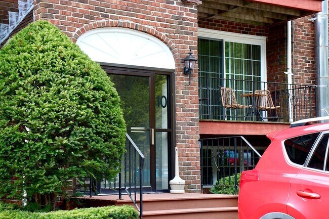 Foto del edificio - 10 Williamsburg Ct