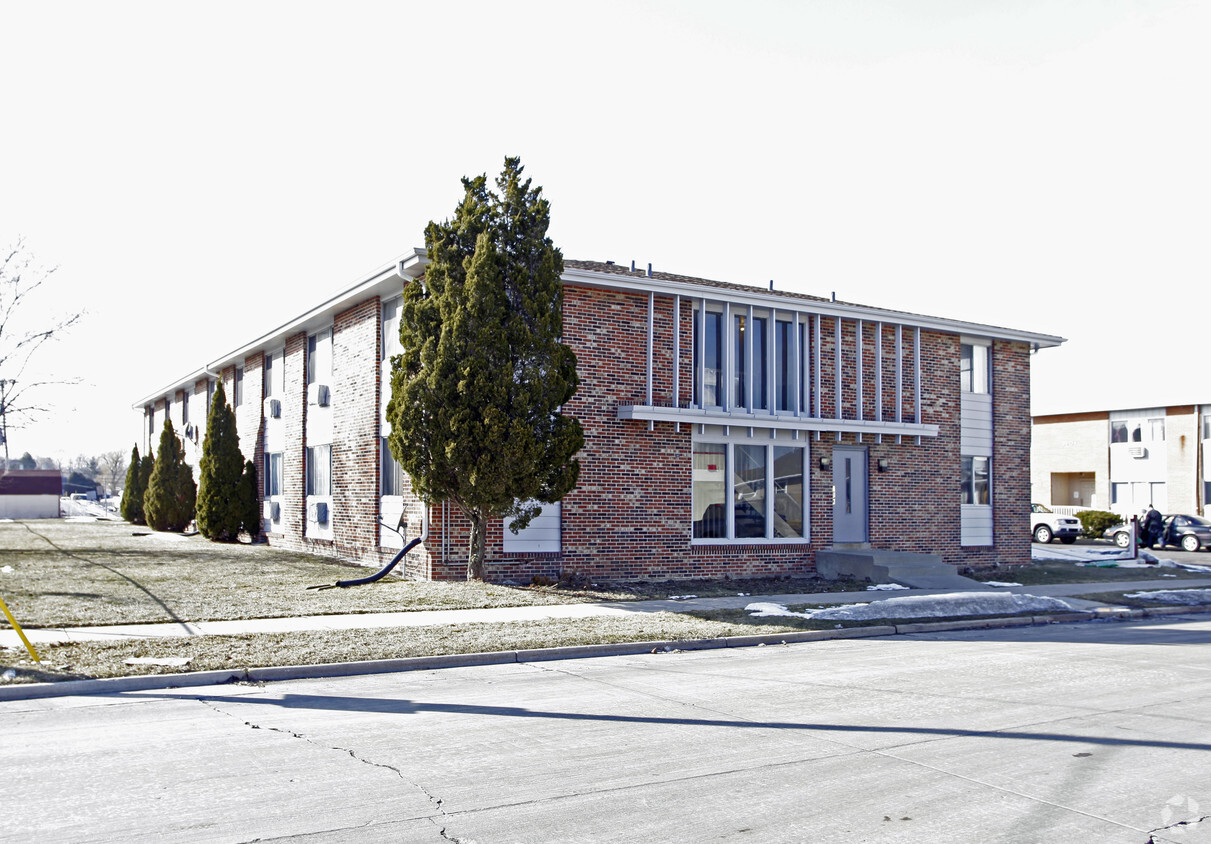 Primary Photo - Arbor Apartments