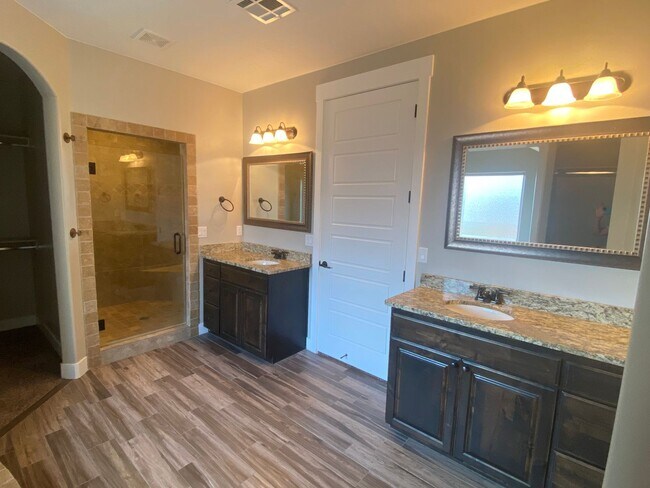 Building Photo - Dixie Springs Home