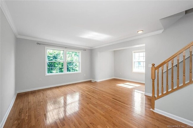 Building Photo - 28 3rd St