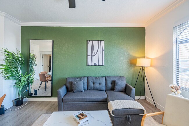 Foto del edificio - 2155 S 55th St