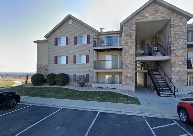 Building Photo - 163 W Ridge Rd