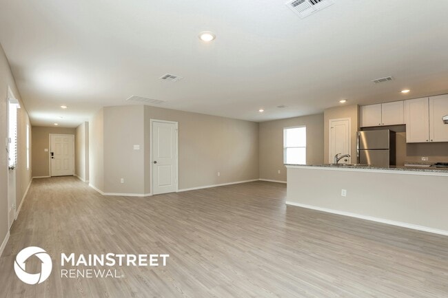 Building Photo - 7246 Meadow Acrs