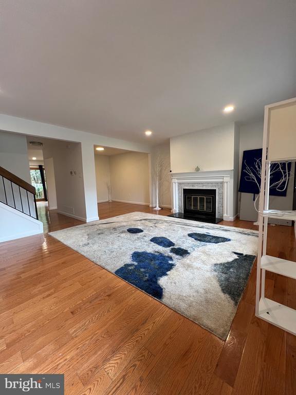 Building Photo - 5 Balamor Ln