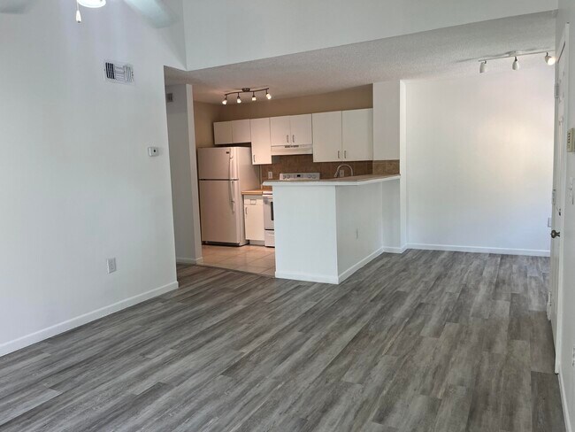Building Photo - 1721 Village Blvd