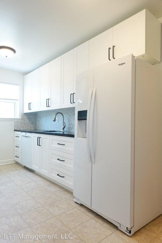 Foto del edificio - 8710 Plymouth St