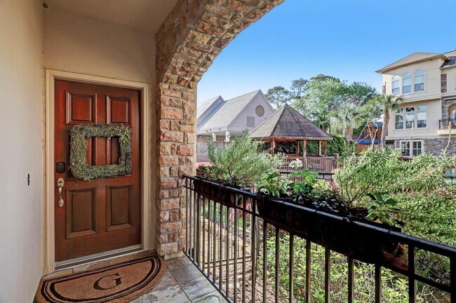 Foto del edificio - 5772 Sugar Hill Dr