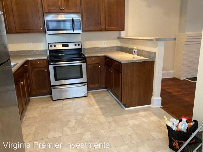 Building Photo - 3 br, 2.5 bath House - 309 N. 33rd St