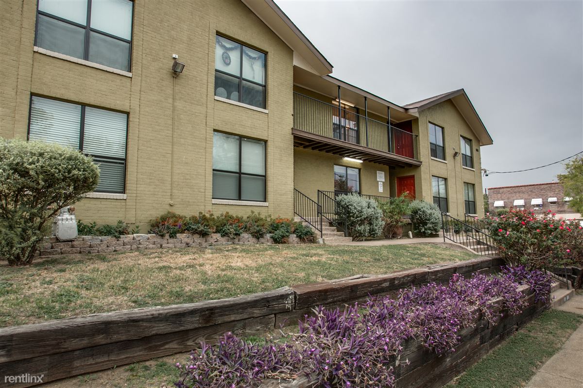 Primary Photo - 810 Blaylock Dr